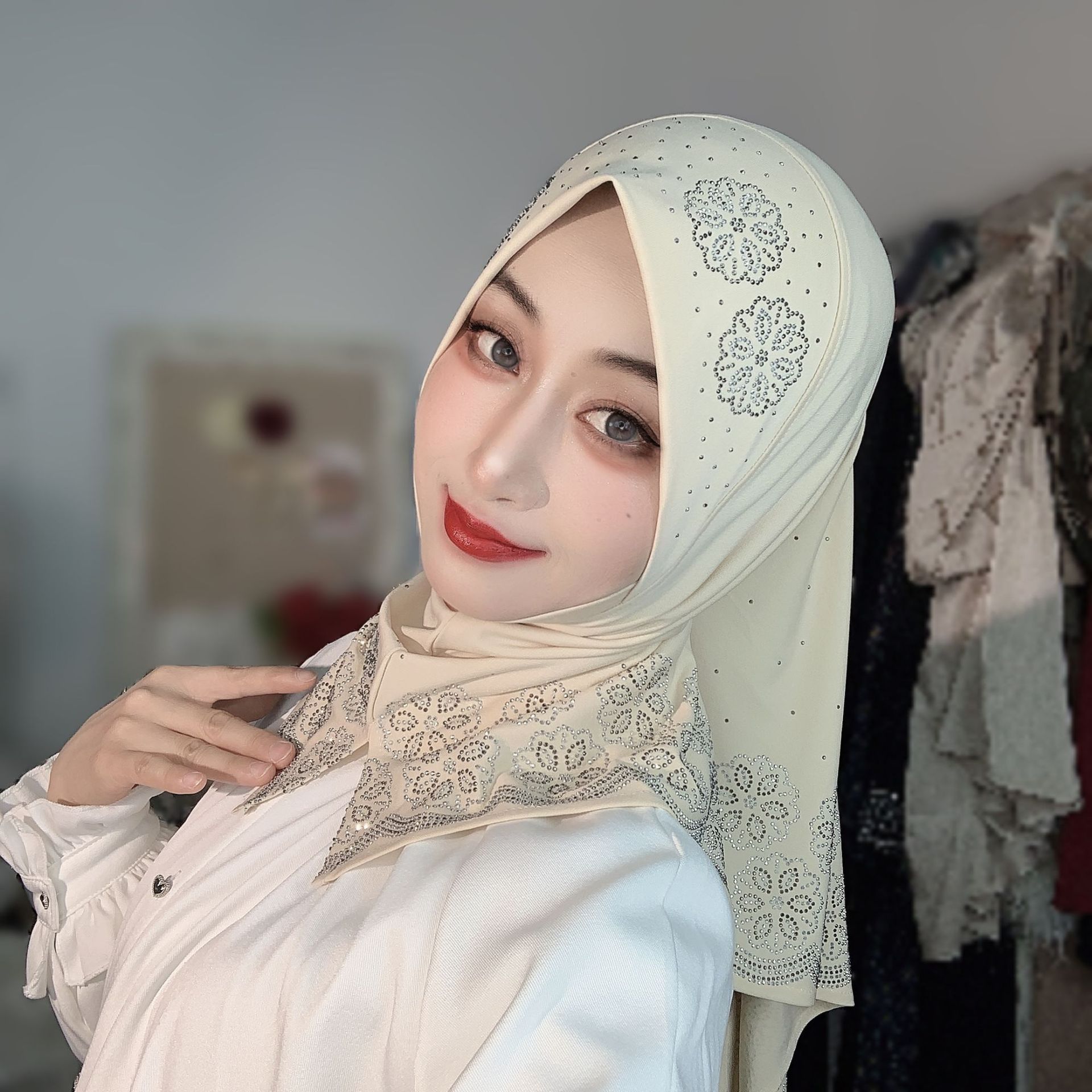 레디 투 웨어 무슬림 히잡 여성용 라인스톤 플로럴 디자 - Women'S Fashion Headbands 리뷰 및 가격
