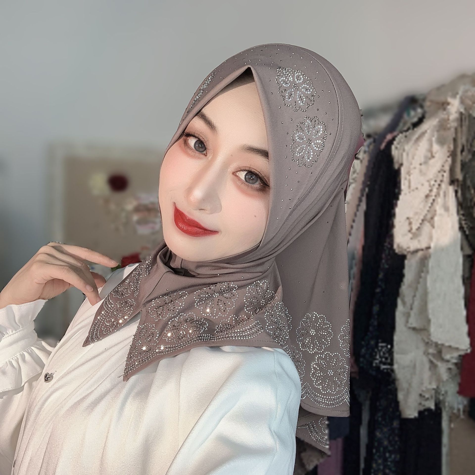 레디 투 웨어 무슬림 히잡 여성용 라인스톤 플로럴 디자 - Women'S Fashion Headbands 리뷰 및 가격